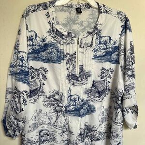 SHEIN Curve Blue and White Patterned Top